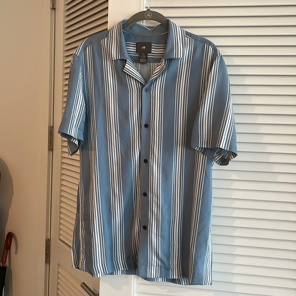 H&M Men’s Camp Collar Shirt